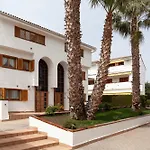 Ferienhaus La Marinera House *